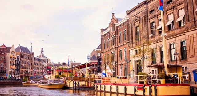 Ensure Hassle-Free Travel From the USA to the Netherlands